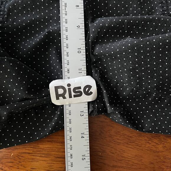 Chico's Women's L‎ Bermuda Shorts Polka Dot Stretch Utility Casual Preppy Summer - Picture 10 of 12